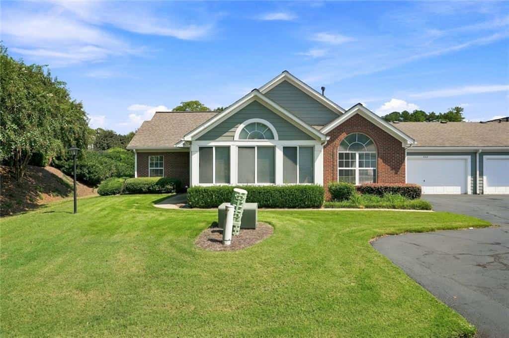 2112 Carefree Circle 2 #2, Marietta, GA 30062