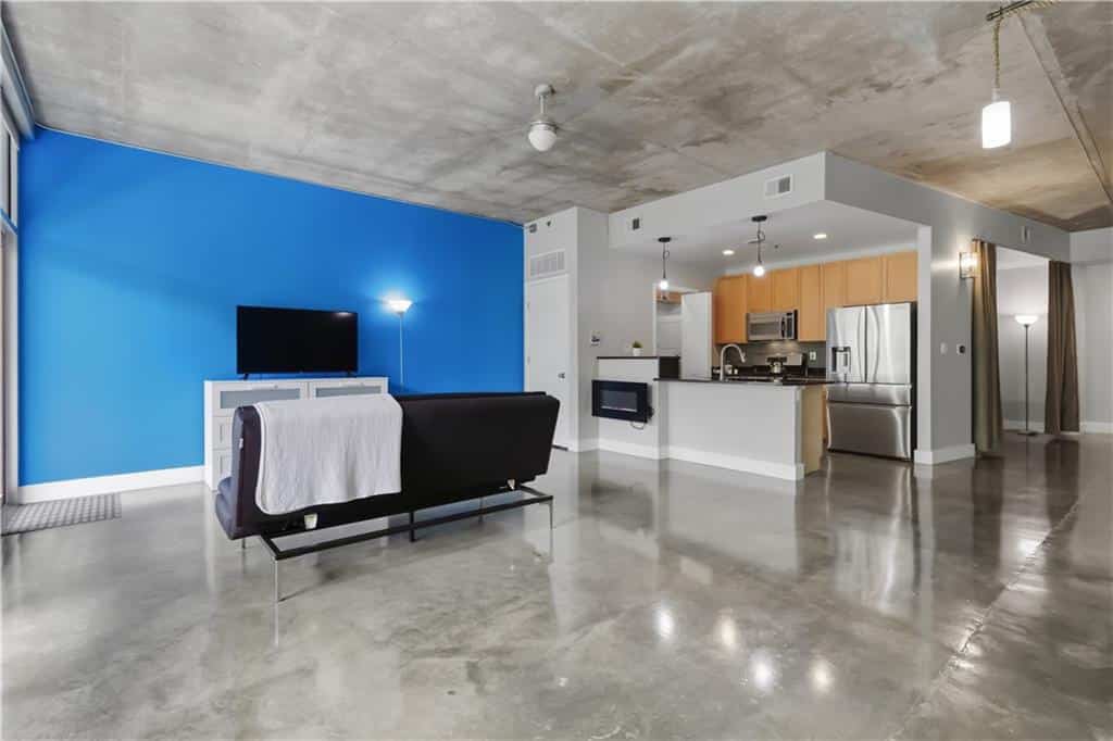 Listing photo 6