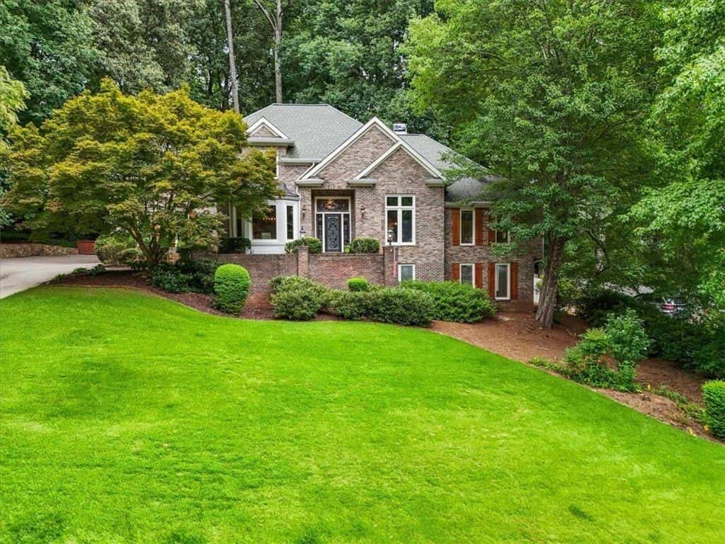 2919 Mountain Trace NE, Roswell, GA 30075
