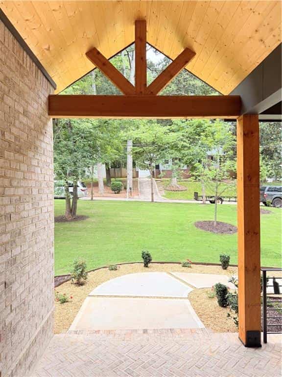 Listing photo 4