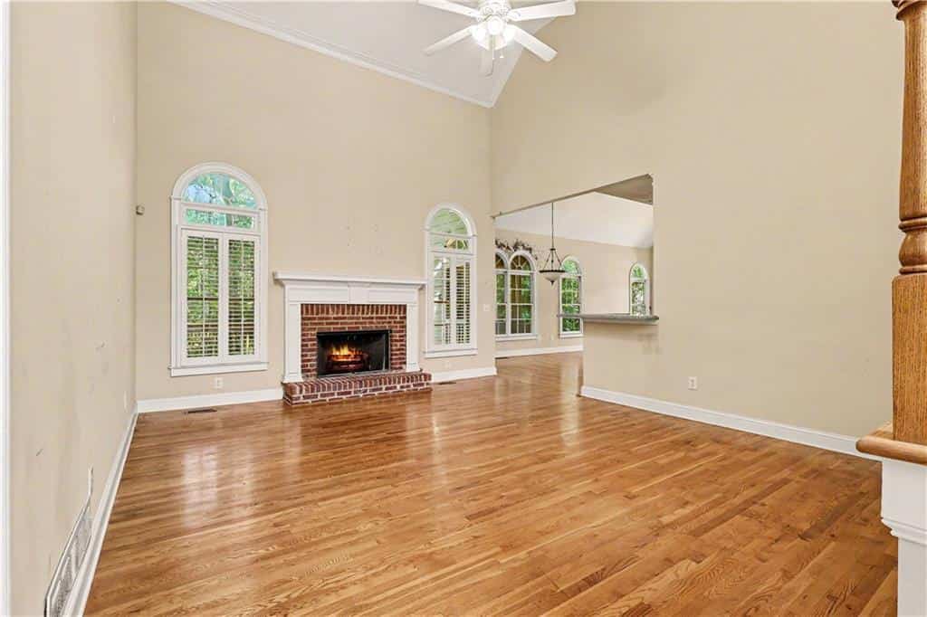 Listing photo 6