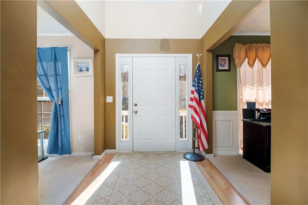 Listing photo 6