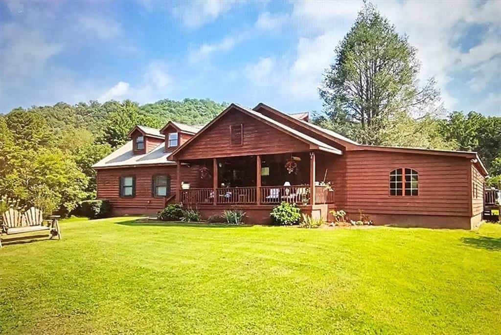 4253 Swallows Creek Road, Hiawassee, GA 30546