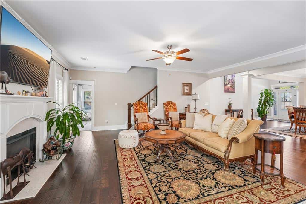 Listing photo 6