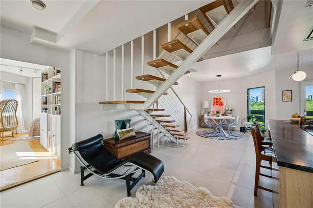 Listing photo 6