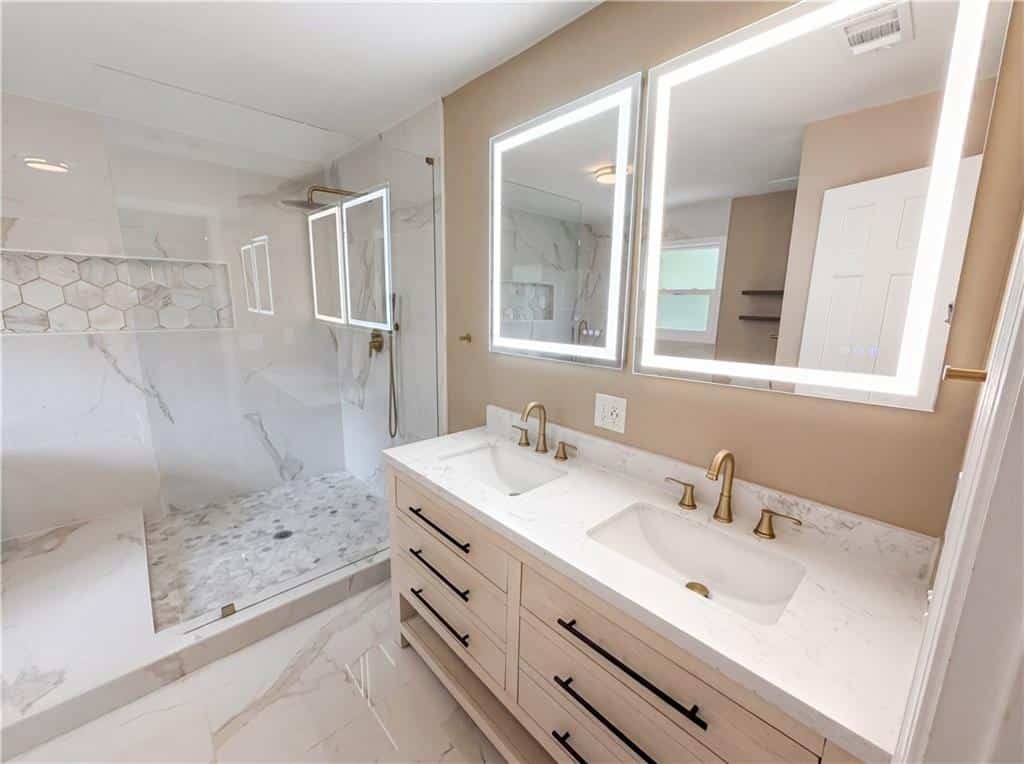 Listing photo 6