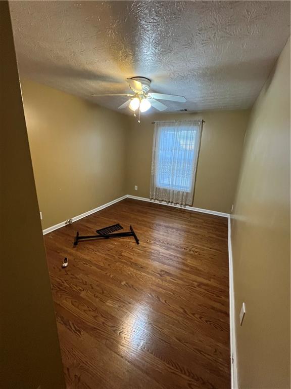 Listing photo 6