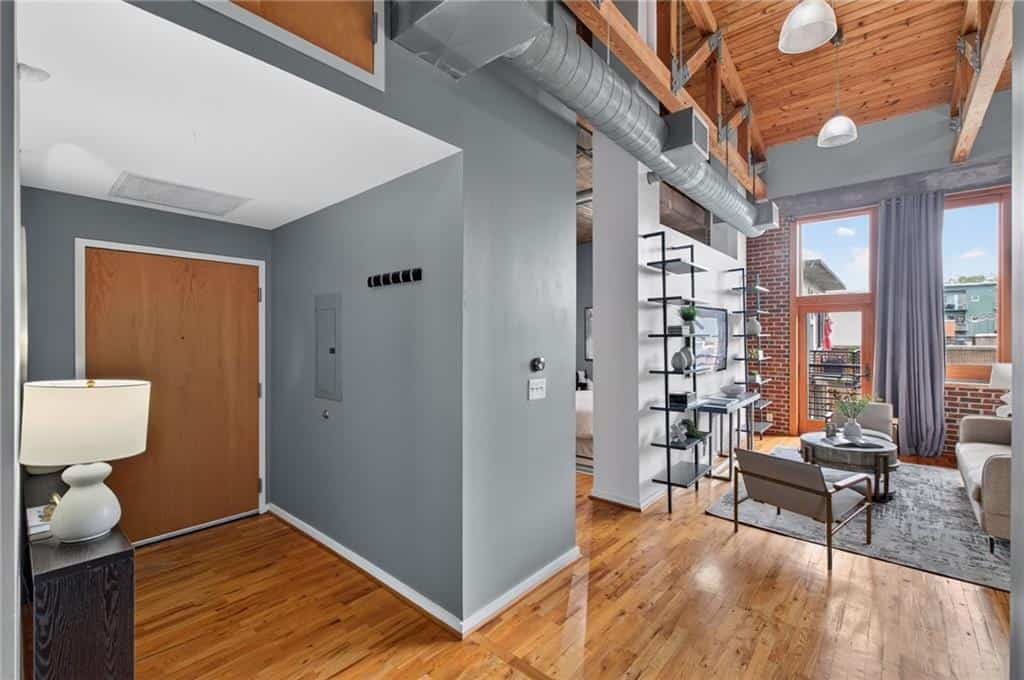 Listing photo 6