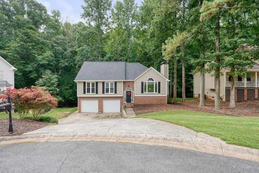 714 Players Court, Woodstock, GA 30189