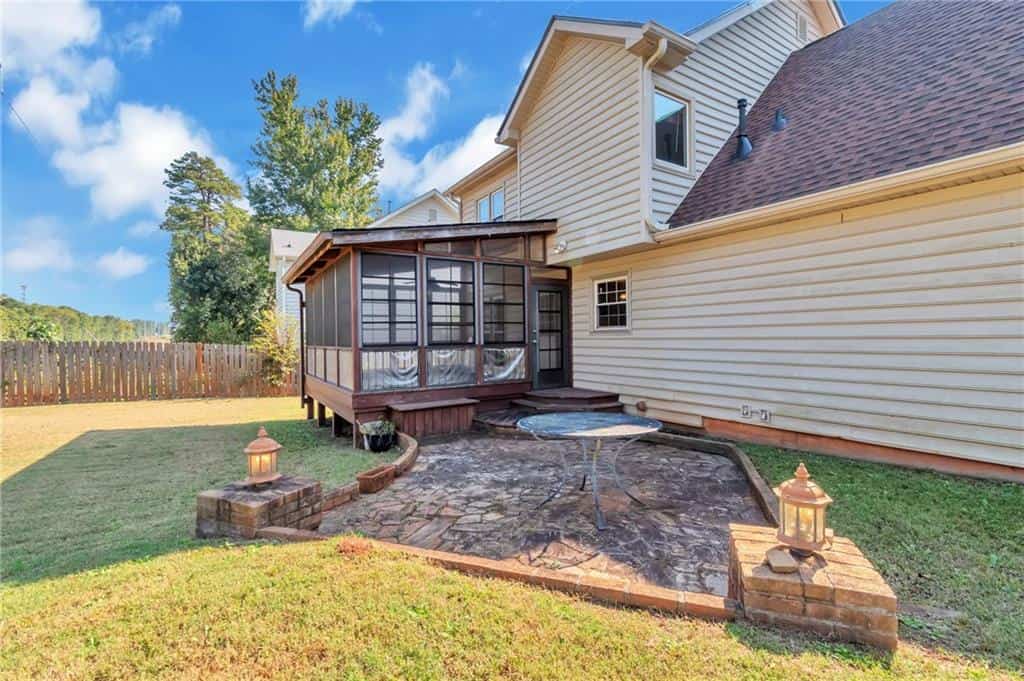 Listing photo 6