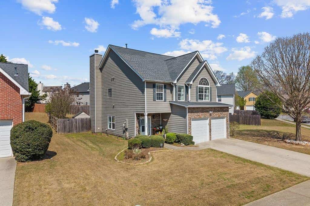Listing photo 6