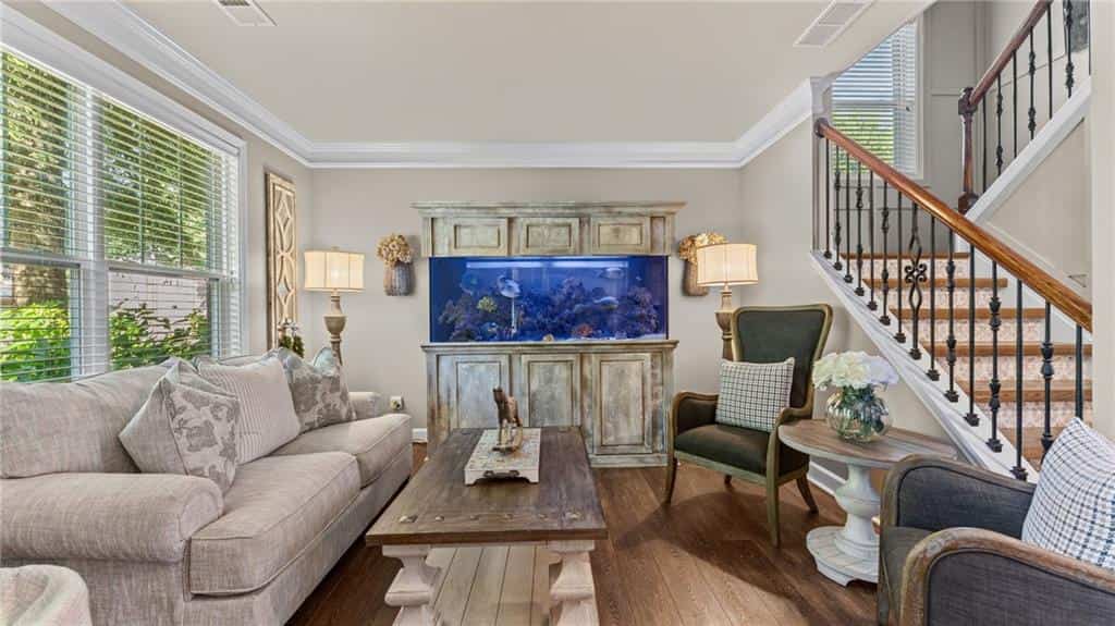 Listing photo 6