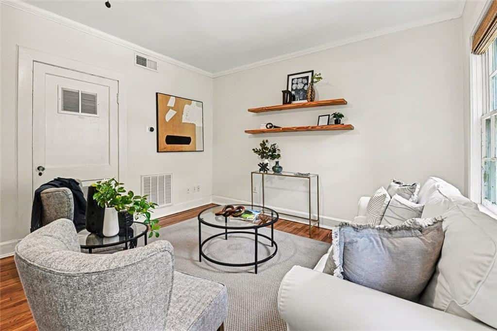 Listing photo 6