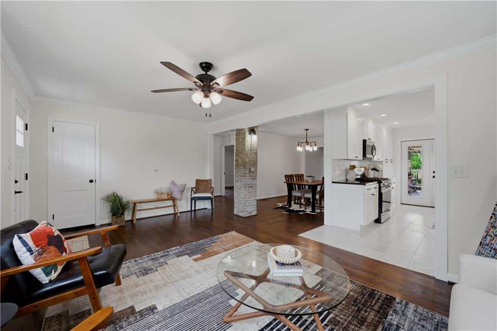 Listing photo 6