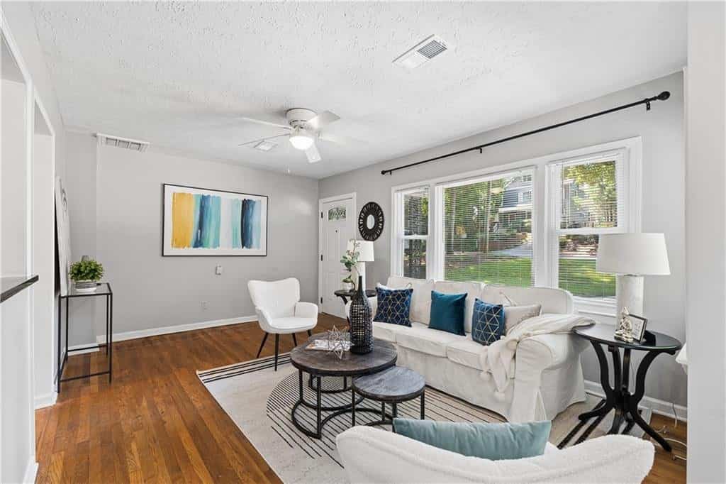 Listing photo 6
