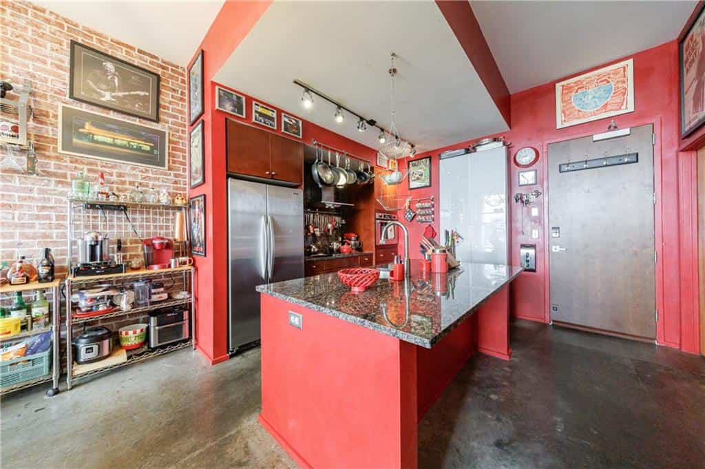 Listing photo 6