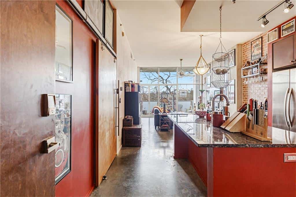 Listing photo 4