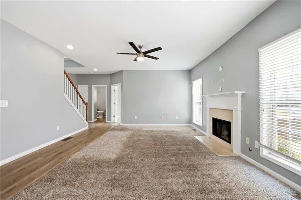 Listing photo 6