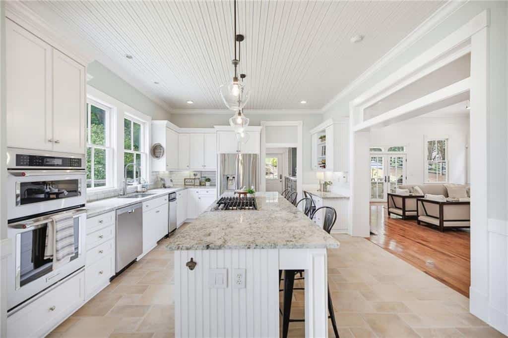 Listing photo 6