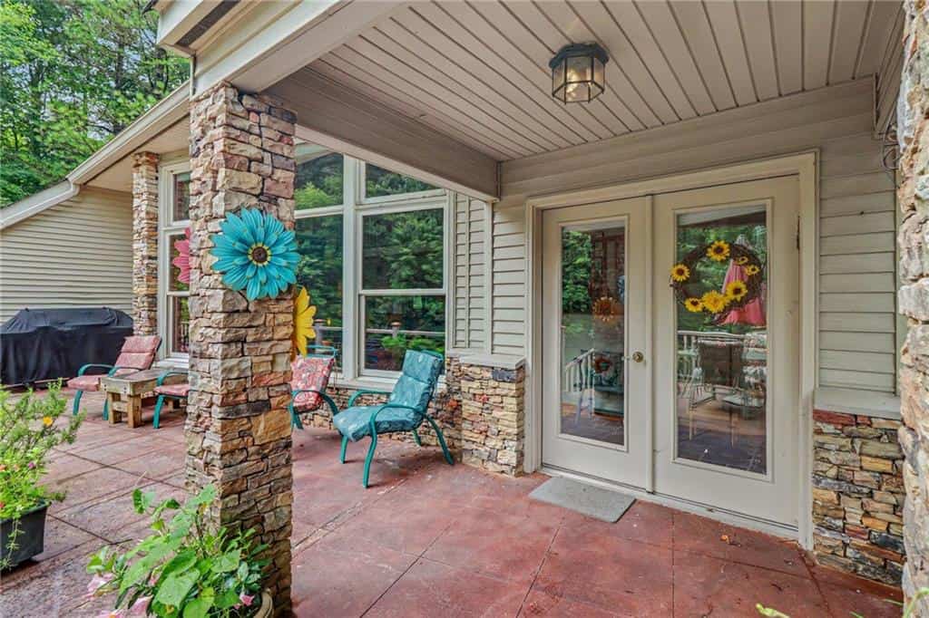 Listing photo 4