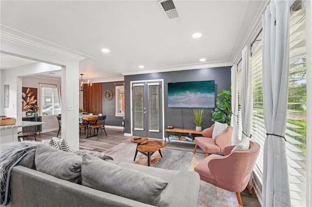 Listing photo 6