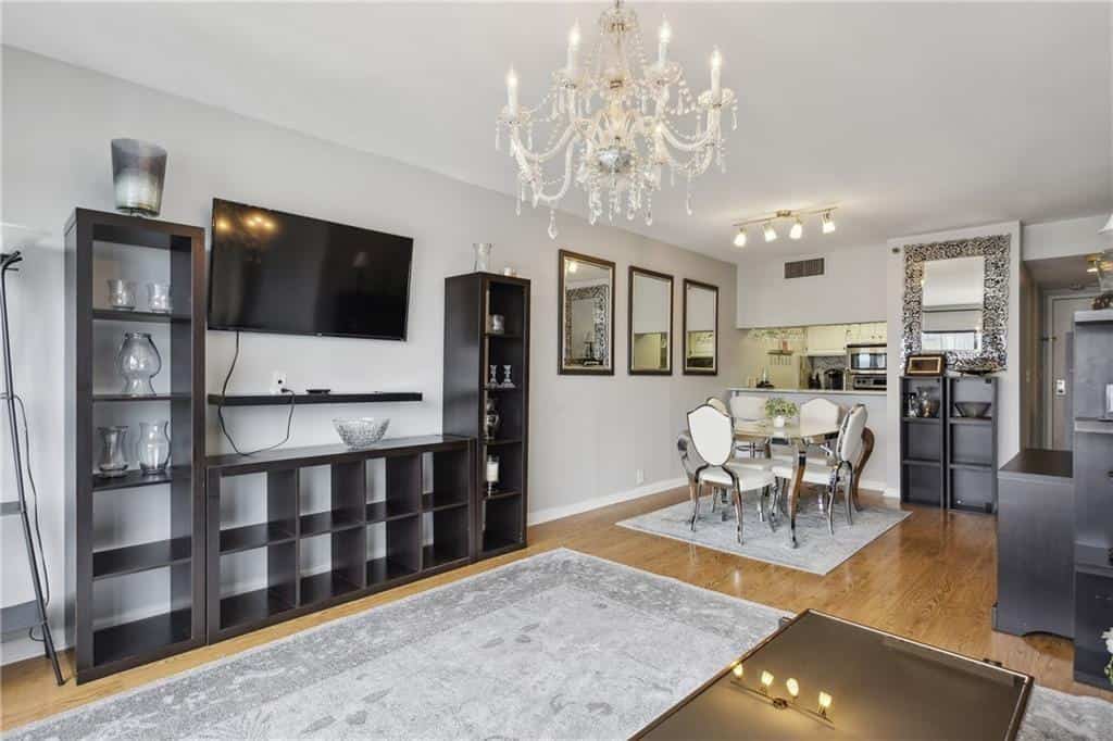 Listing photo 6