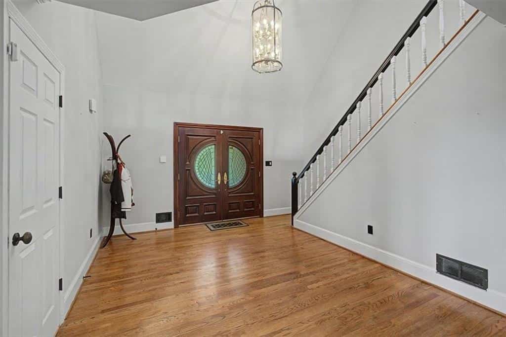 Listing photo 6