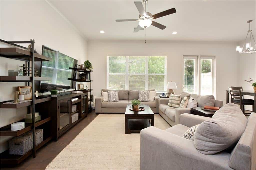 Listing photo 6