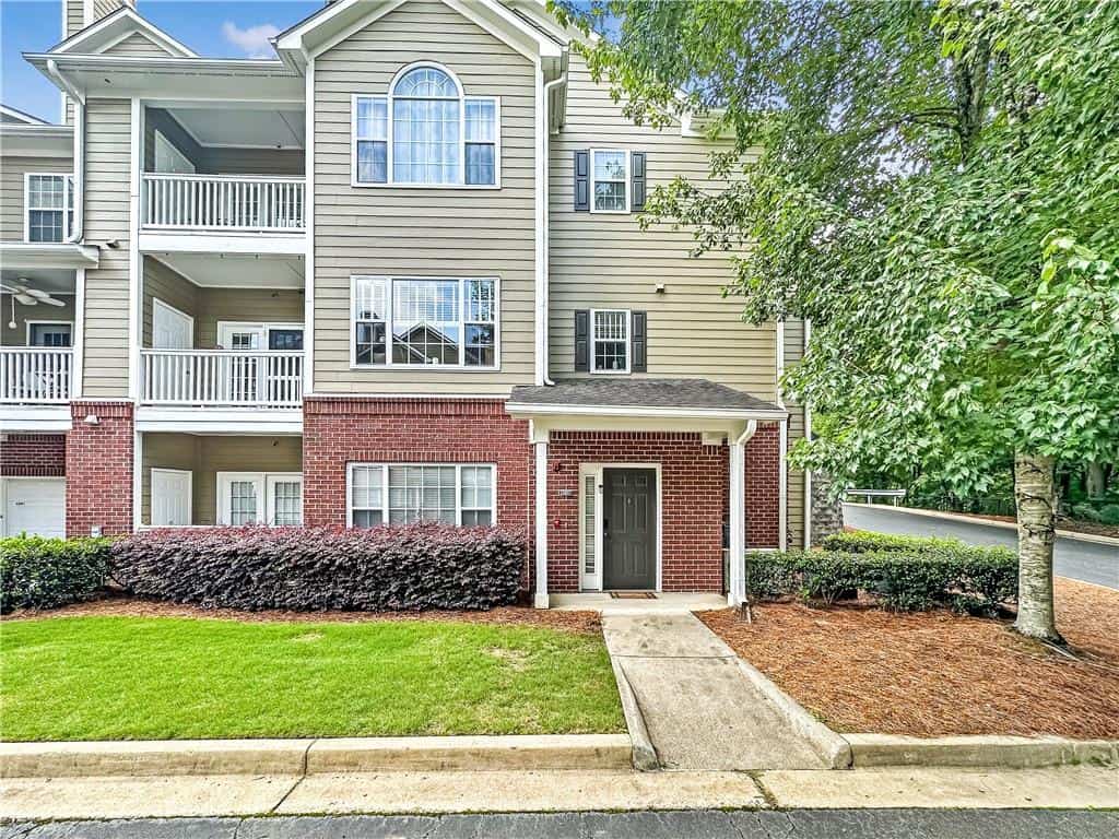4001 Woodland Lane, Alpharetta, GA 30009