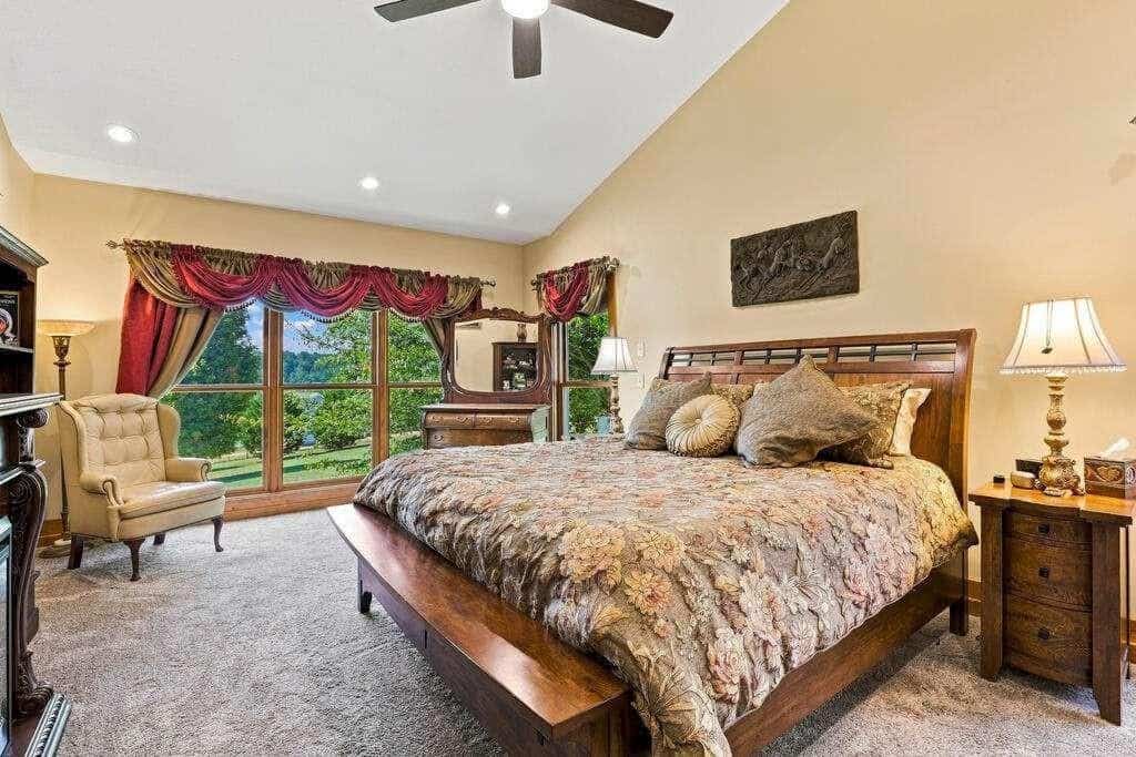 Listing photo 6