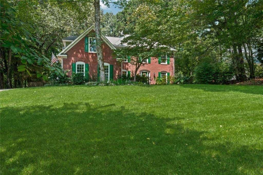 Listing photo 3
