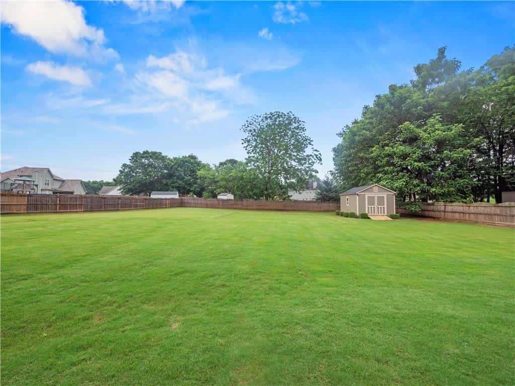 Listing photo 6