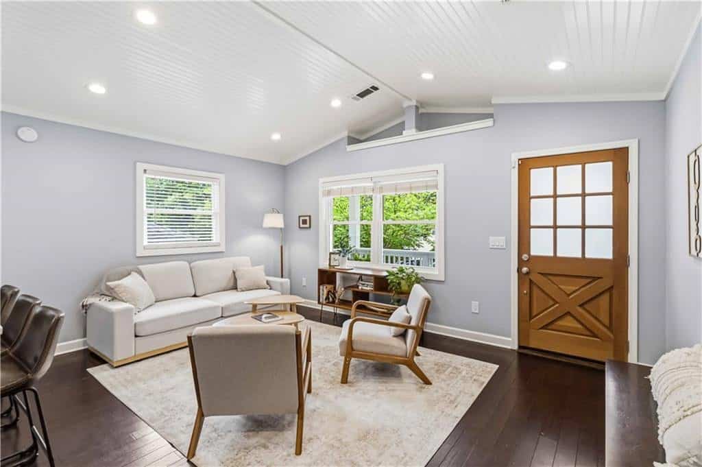 Listing photo 6