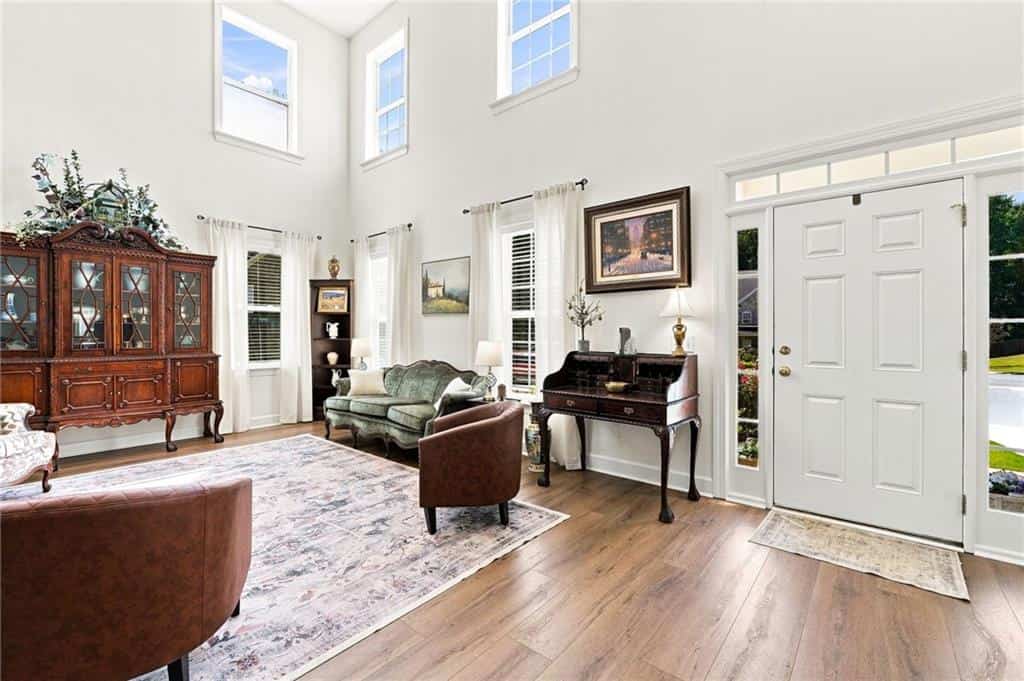 Listing photo 6