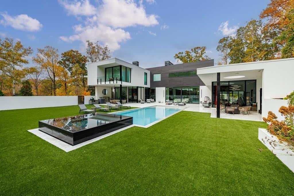 380 W Wesley Road NW, Atlanta, GA 30305