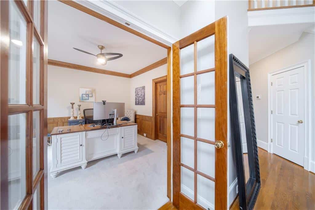Listing photo 6