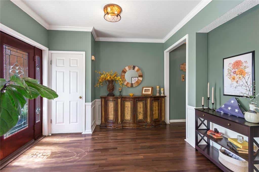 Listing photo 6