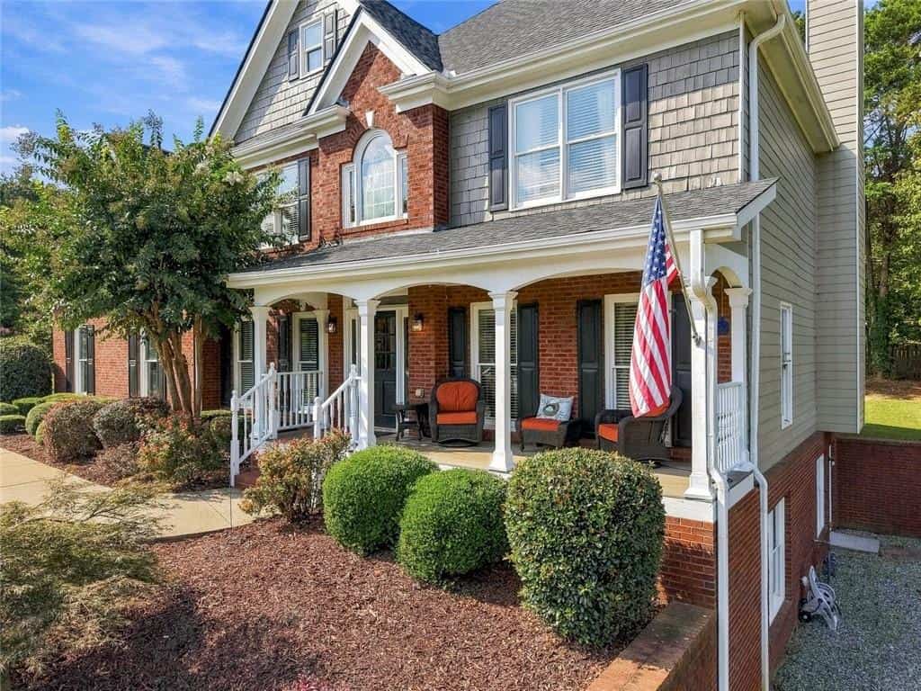Listing photo 3