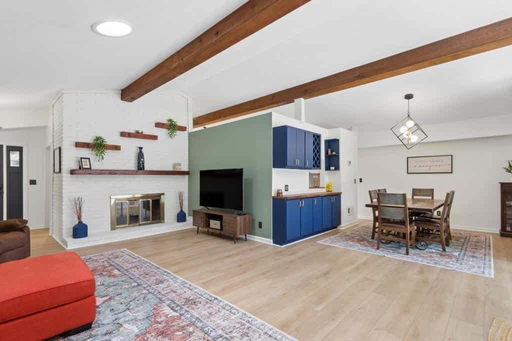 Listing photo 6