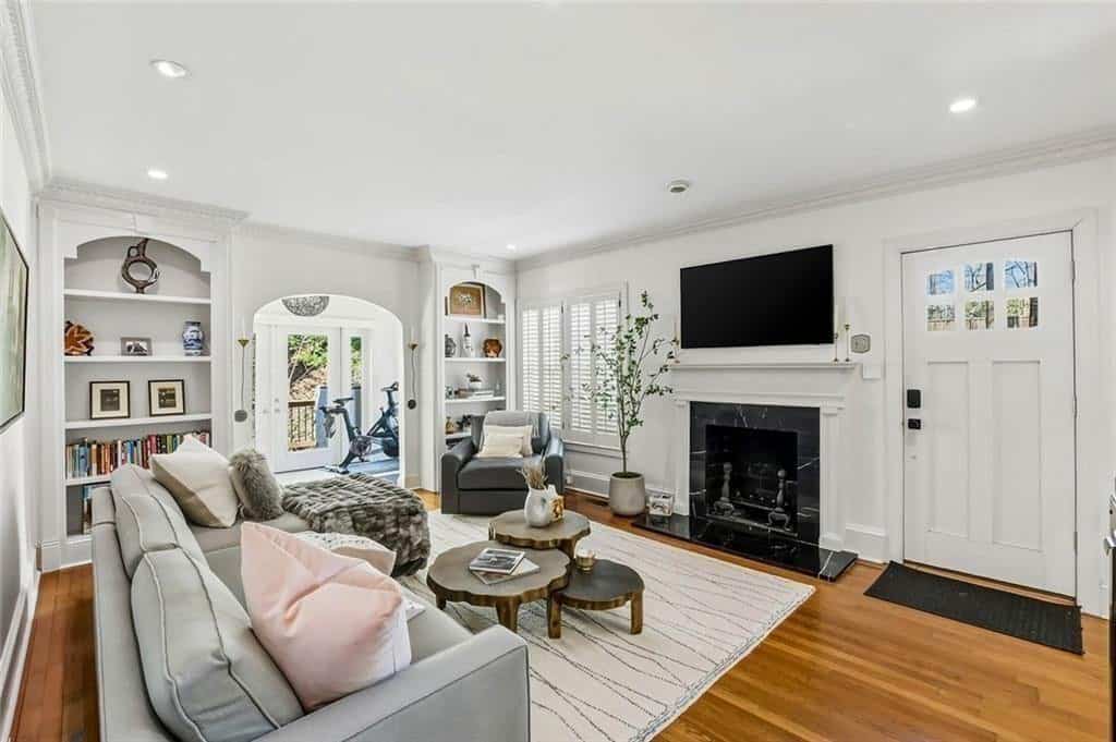 Listing photo 6