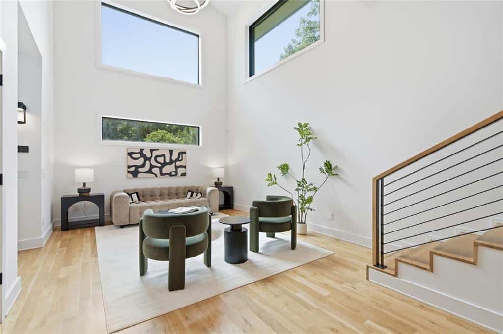 Listing photo 6