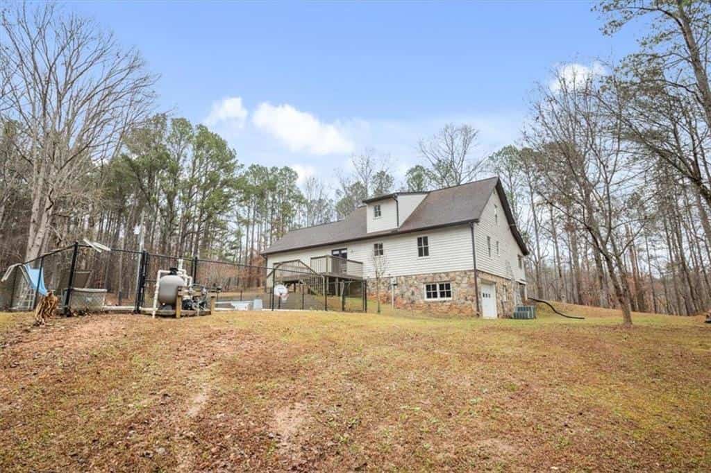 Listing photo 6