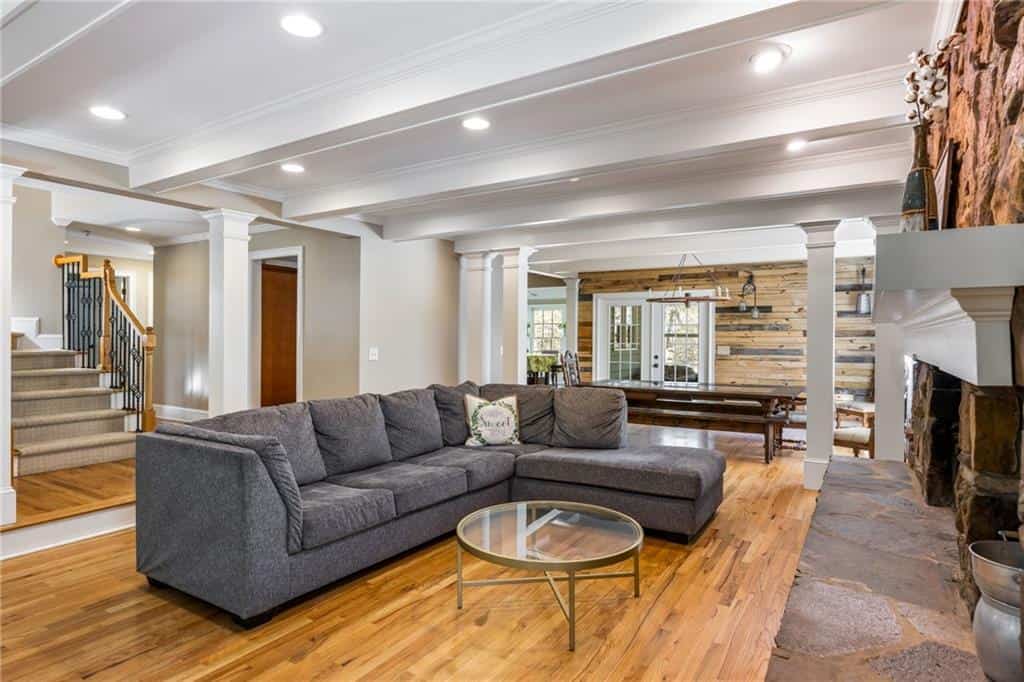 Listing photo 4