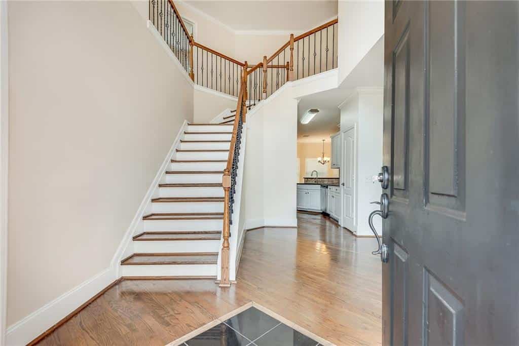 Listing photo 6