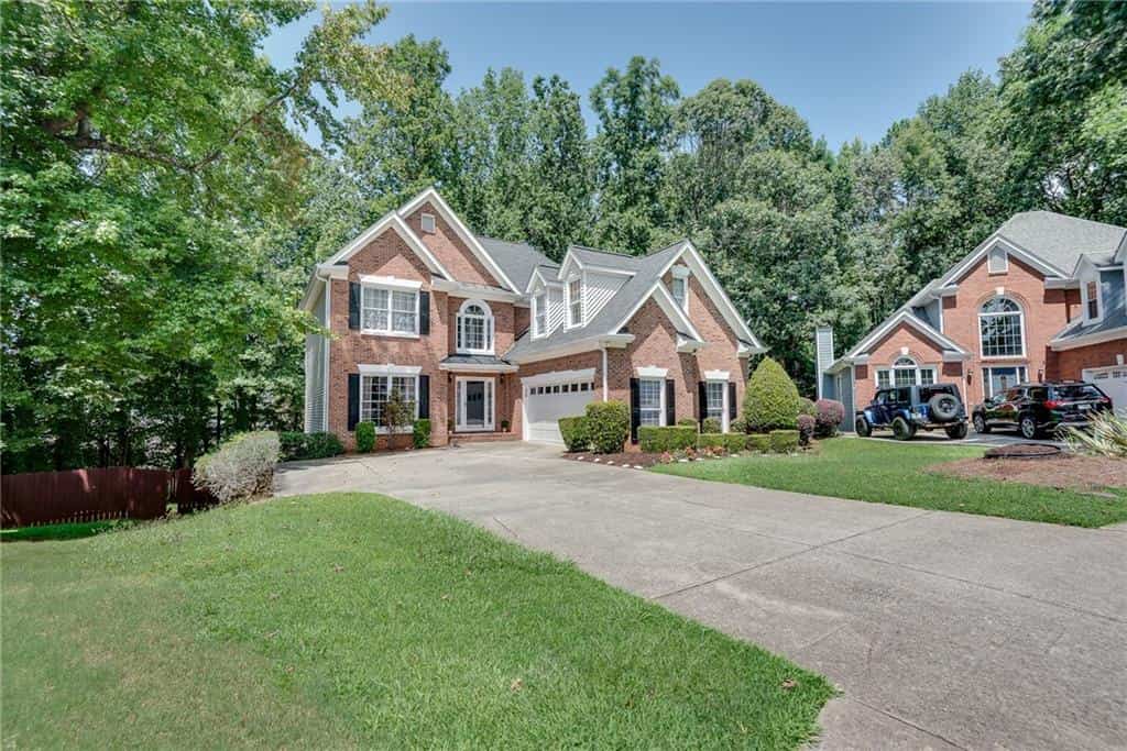 Listing photo 3