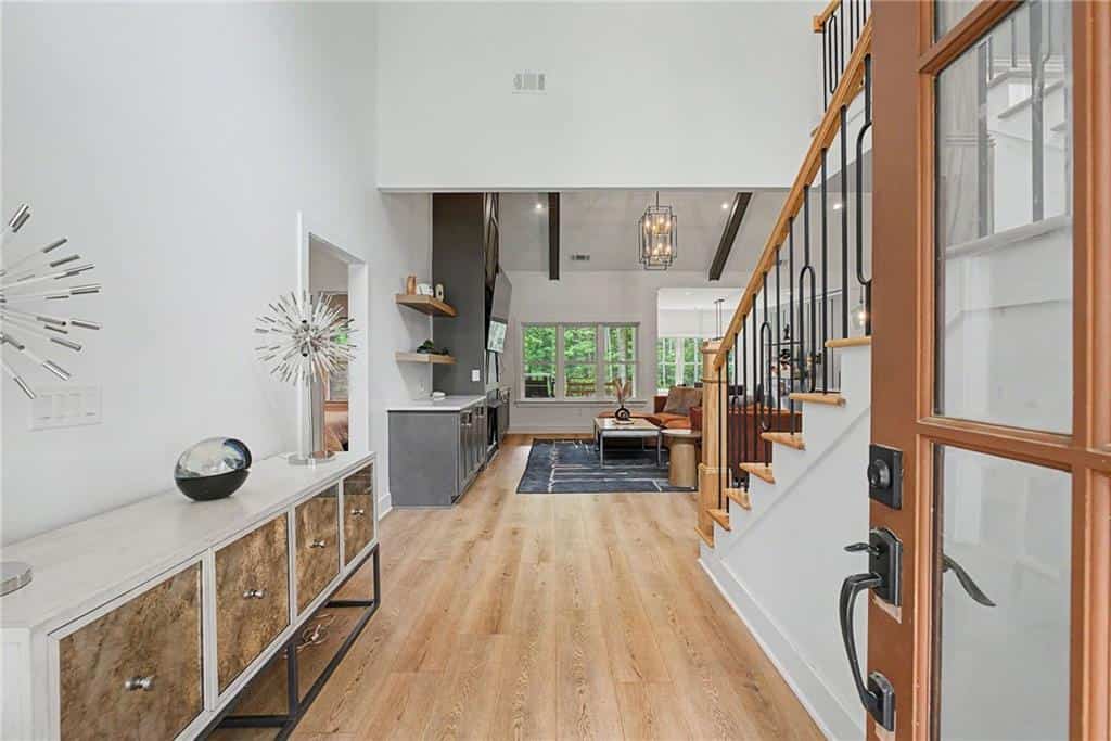 Listing photo 6