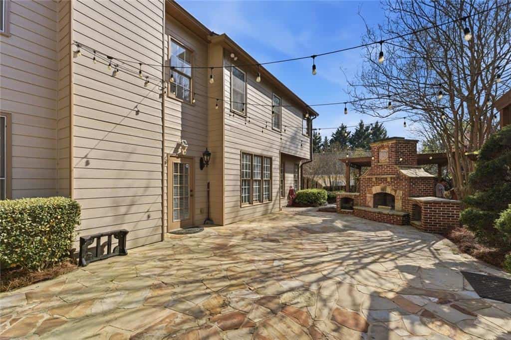Listing photo 6