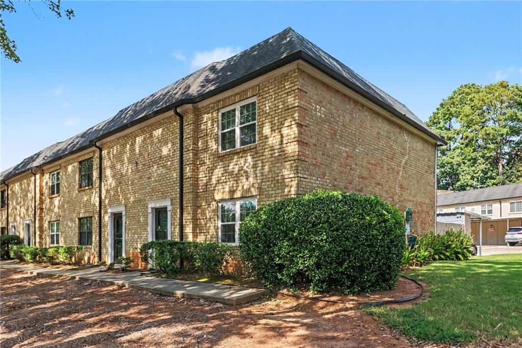 280 Winding River Road F #F, Sandy Springs, GA 30350
