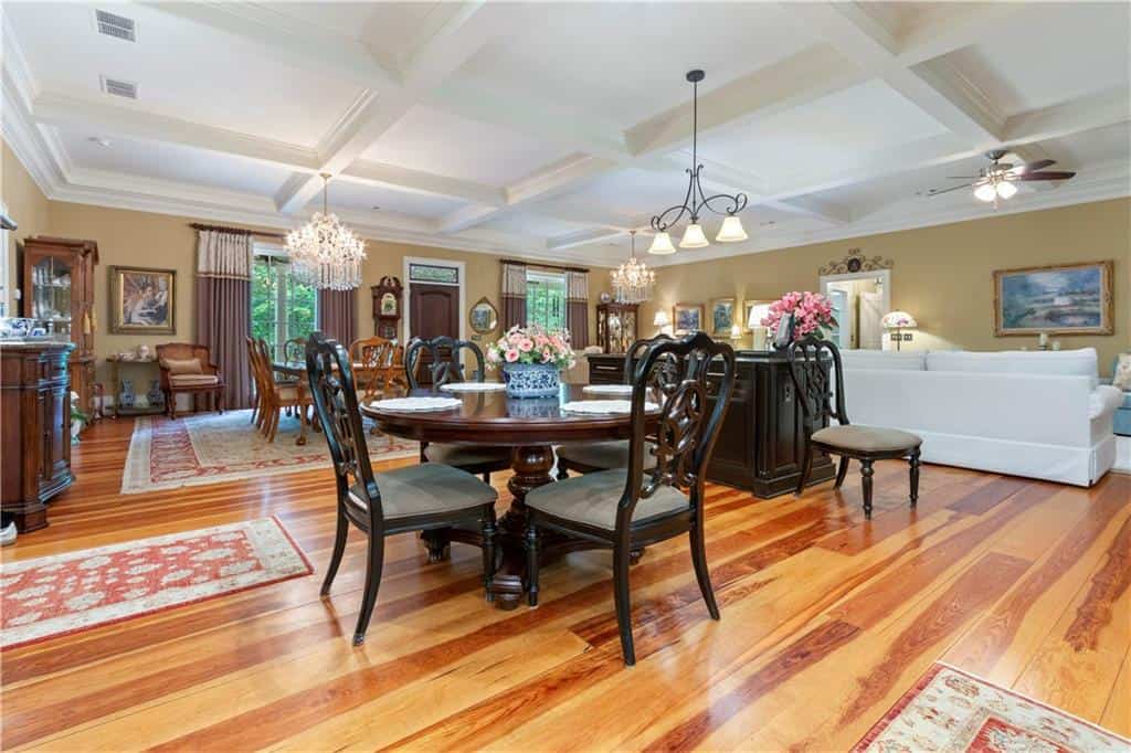Listing photo 6