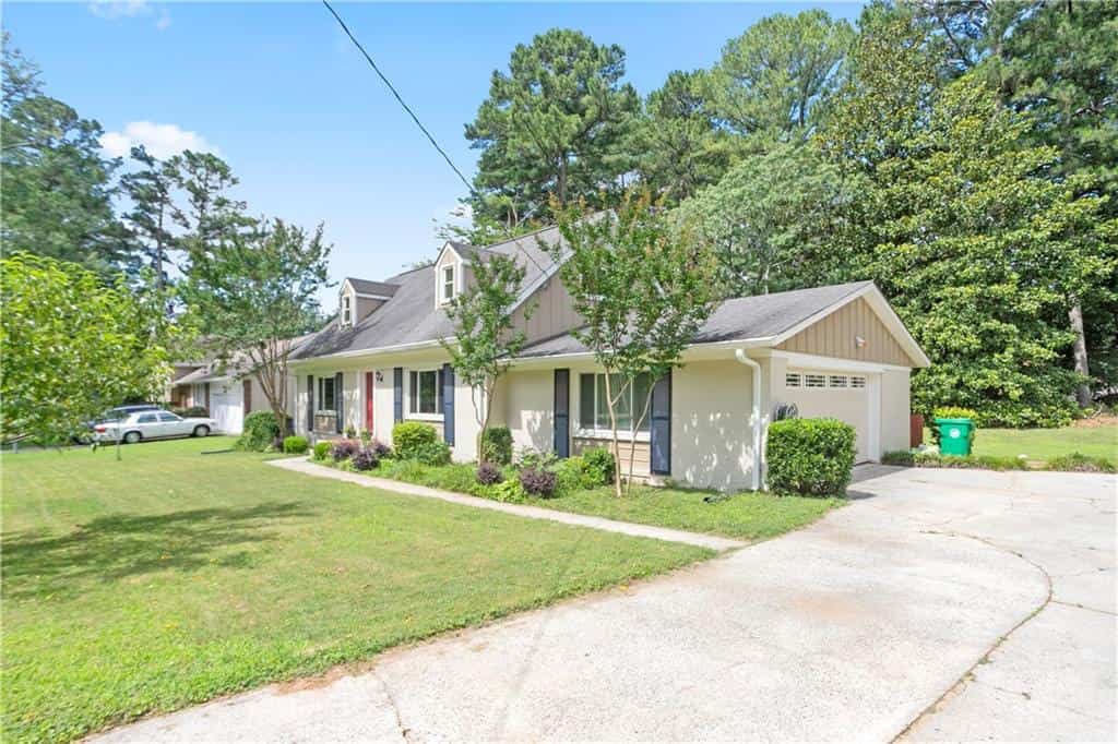 Listing photo 6